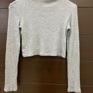 Zara Winter Crop Top (xs) Bust 34”, Length 16”