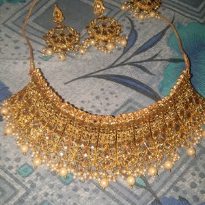 Kundan Necklace Set And Mathapatti Combo