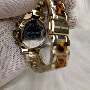 Mk stylish lady With premium quality stainless ste