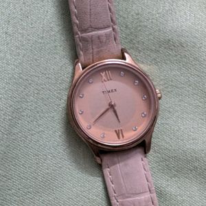 Timex Peach Colored Wristwatch 🍑