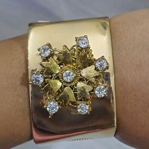 Beautiful Indo-western Bracelet- Light Gold