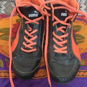 PUMA shoes-a small scrach pic shown