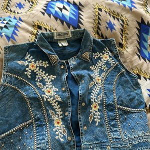 Women Traditional Denim Jacket