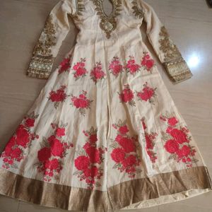 ❤️Heavy Embroidered Party Wear Anarkali With Slit