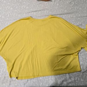 ONLY Yellow Top