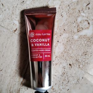 USA brand Unused - Coconut And vanilla Scented Hand Cream - Daisy Fuentes