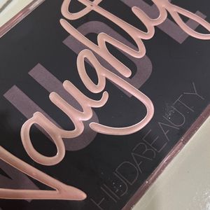 Huda Beauty Naughty Nude Eyeshadow Pallete ❤️