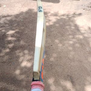 CRICKET BAT