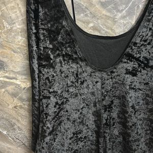 Velvet black bodycon dress