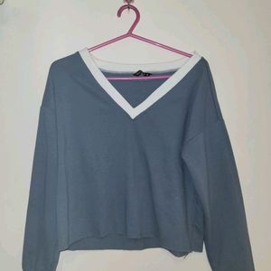 Grey cropped sweatshirt