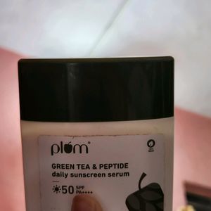 Plum Goodness Green Tea & Peptide Sunscreen Serum