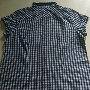 White And Navy Blue Checks XL Shirt