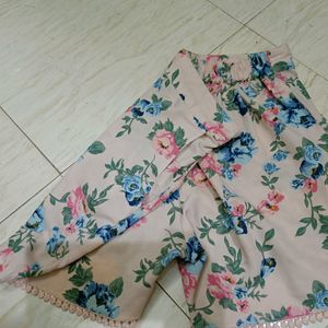 Floral Korean Short