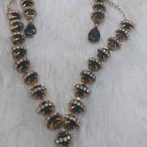 Elegant Black Stone Necklace Set with Crystal