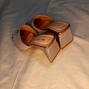Beautiful Trendy Triangle Heels With Unique Shine