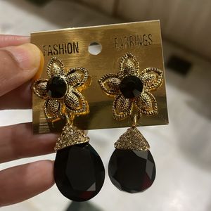 Black Golden Flower Earrings Hanging Blac Stone