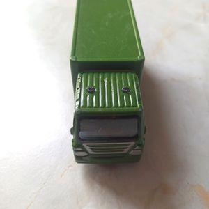 Small Pullback Green Military Van