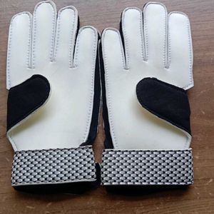 Nivia Goal Keeper Gloves