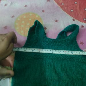 Green Baby Woolen Sweater Sleeve Less