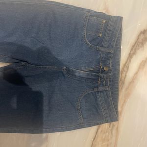 Striaght Fit Jeans In Size 28