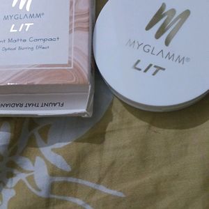 Myglamm Lit Compact