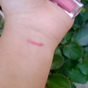 HUDA BEAUTY Matte Lipstick (Baby Pink💕)