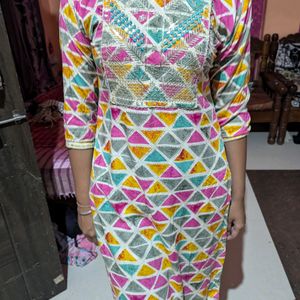 EMBROIDED KURTA