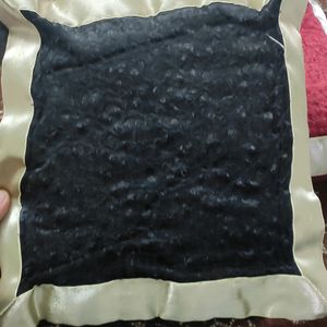 3 CUSHION PILLOWS WITH COVER