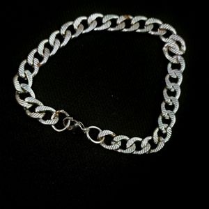 Okos Fashion Frill Silver  Bracelet