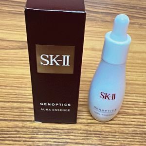 SK -II Genoptics Aura Essesnce