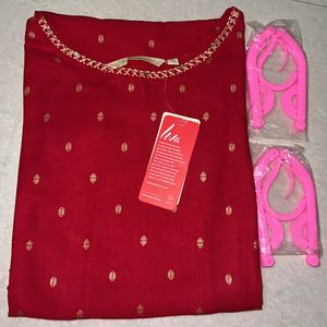 Women Fish Cut Kurti With 2 Plastic Hanger