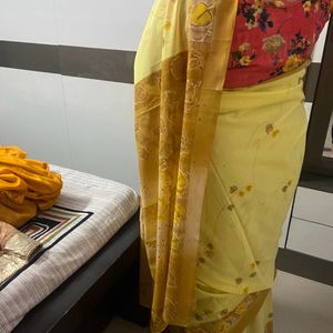 Saree With Unstitched Blouse Piece