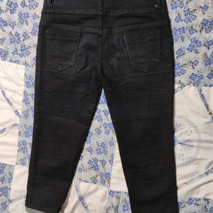 Black 3/4th Jeans With Silver Buttons