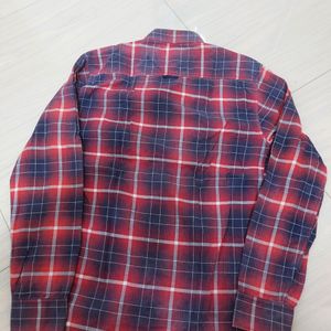 SHIRT / SIZE - M