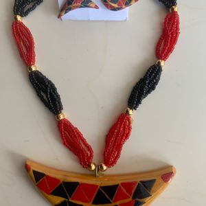 North East Neckpiece