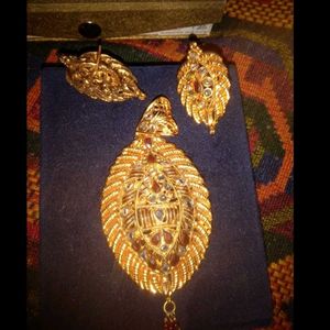 Sree Hari Pendent Set With Earrings.