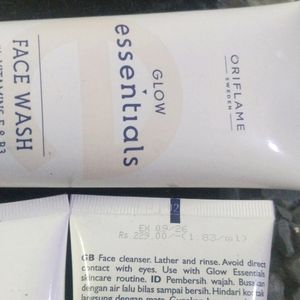 Glow Essential Face Wash