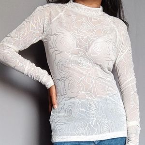 Lace mock neck long sleeves top🤍