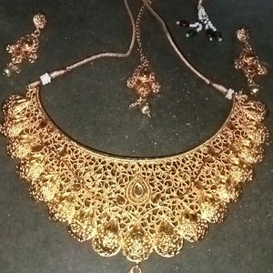 Necklace Set