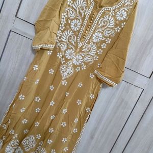 Lucknowi Chickankari Kurta