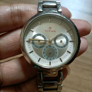 TITAN WRIST WATCH METAL BODY