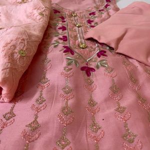 New Embroidery Pink Suit Material