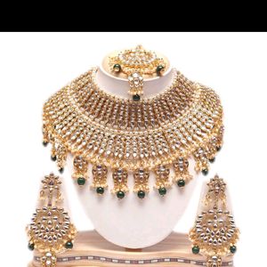 new bridal green jwellery set with tag....new in m
