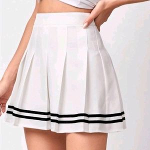 H&M White Western Skirt (Women’s)