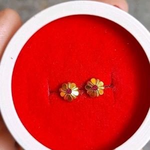 Beautiful New Flower Desine Studs