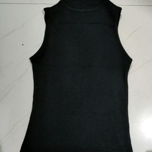 Black Sleeveless Turtle Neck Sweater