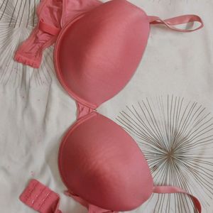 Padded Wire Bra For Heavy Breasts.