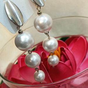 (₹90)Pearl Drop Earrings