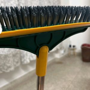 Bathroom Cleaning Brush with Wiper