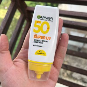 Garnier Super UV Invisible Serum Sunscreen SPF 50